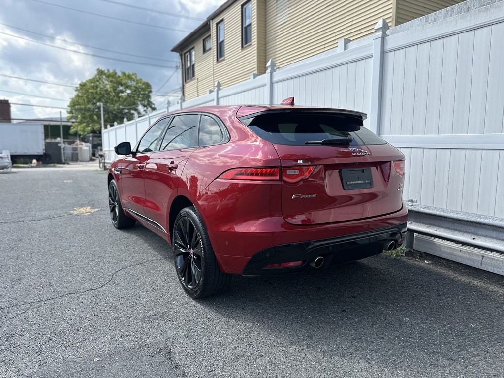 2017 Jaguar F-PACE Image 5