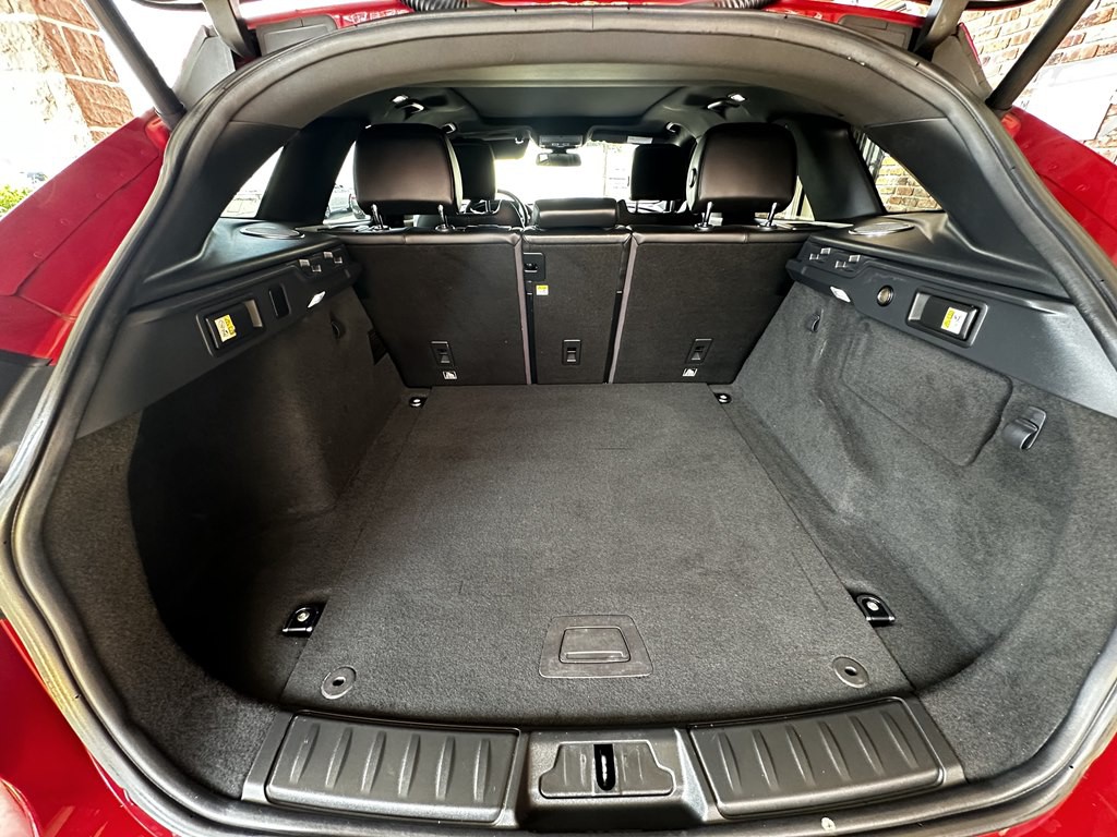 2017 Jaguar F-PACE Image 15