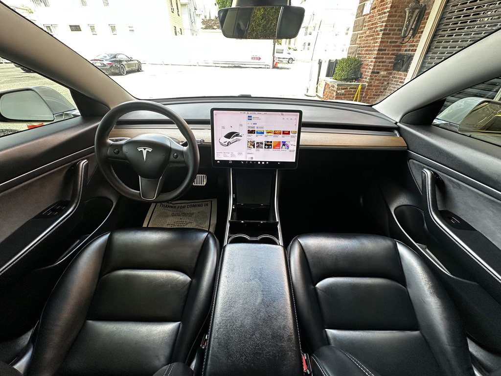 2020 Tesla Model 3 Image 9
