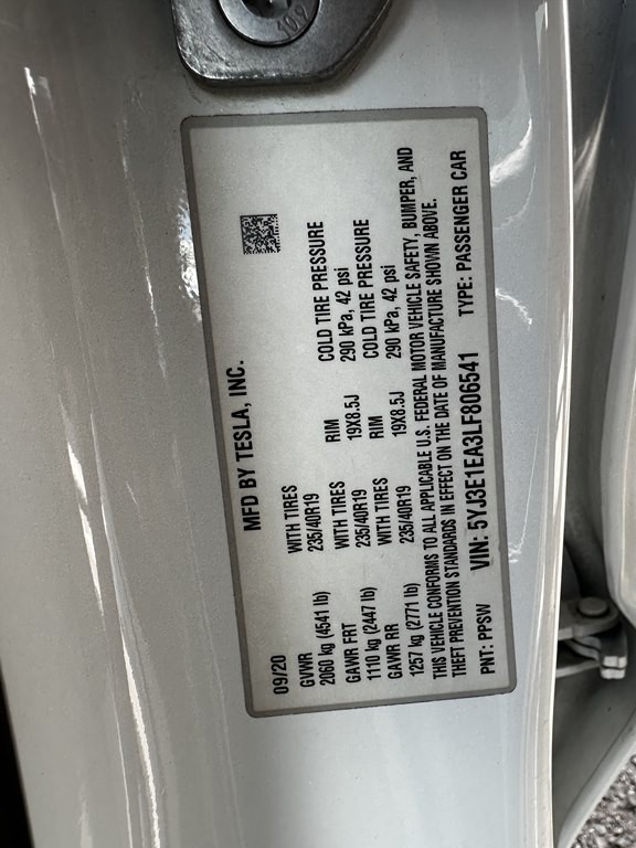 2020 Tesla Model 3 Image 16