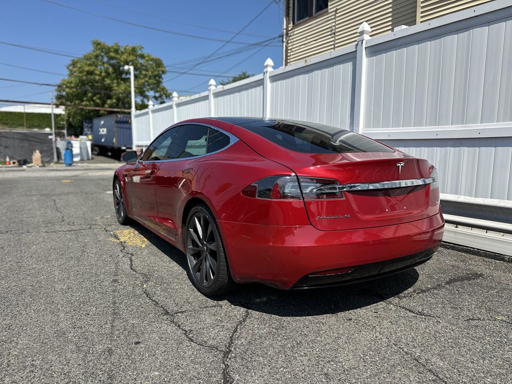 2017 Tesla Model S Image 5