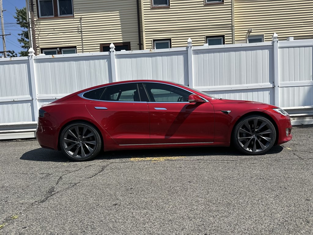 2017 Tesla Model S Image 8