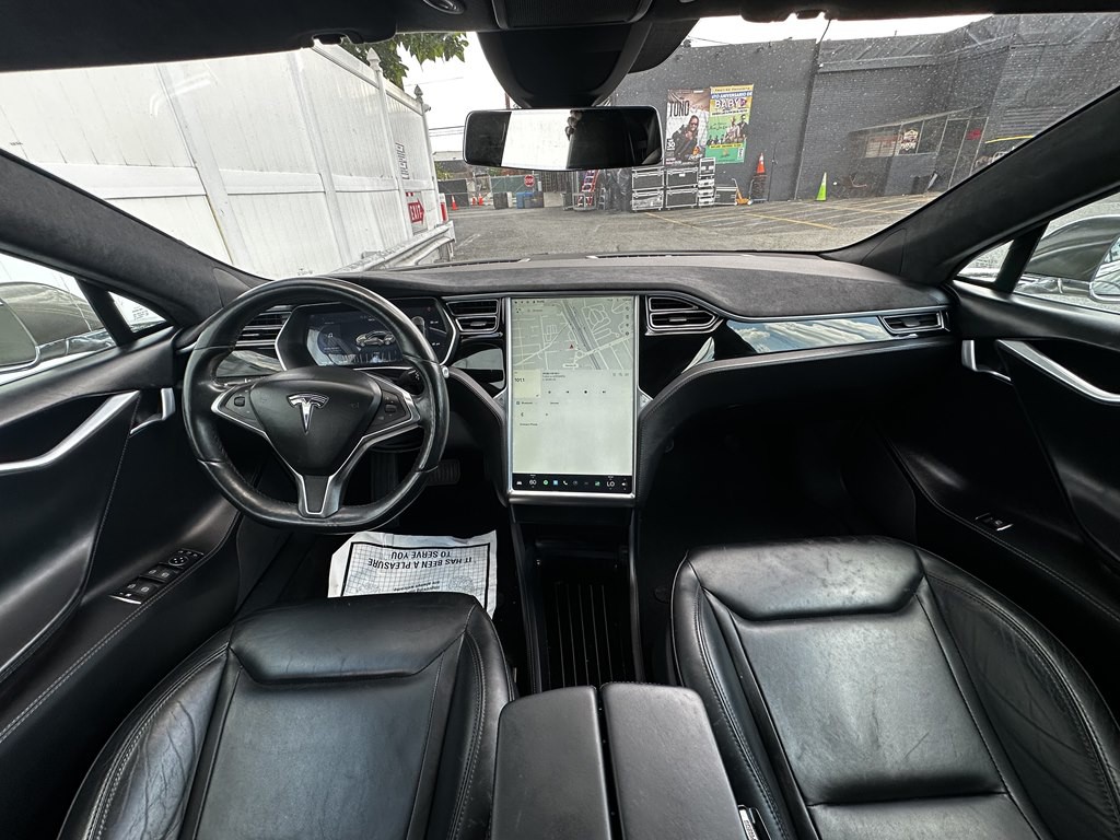 2016 Tesla Model S Image 9