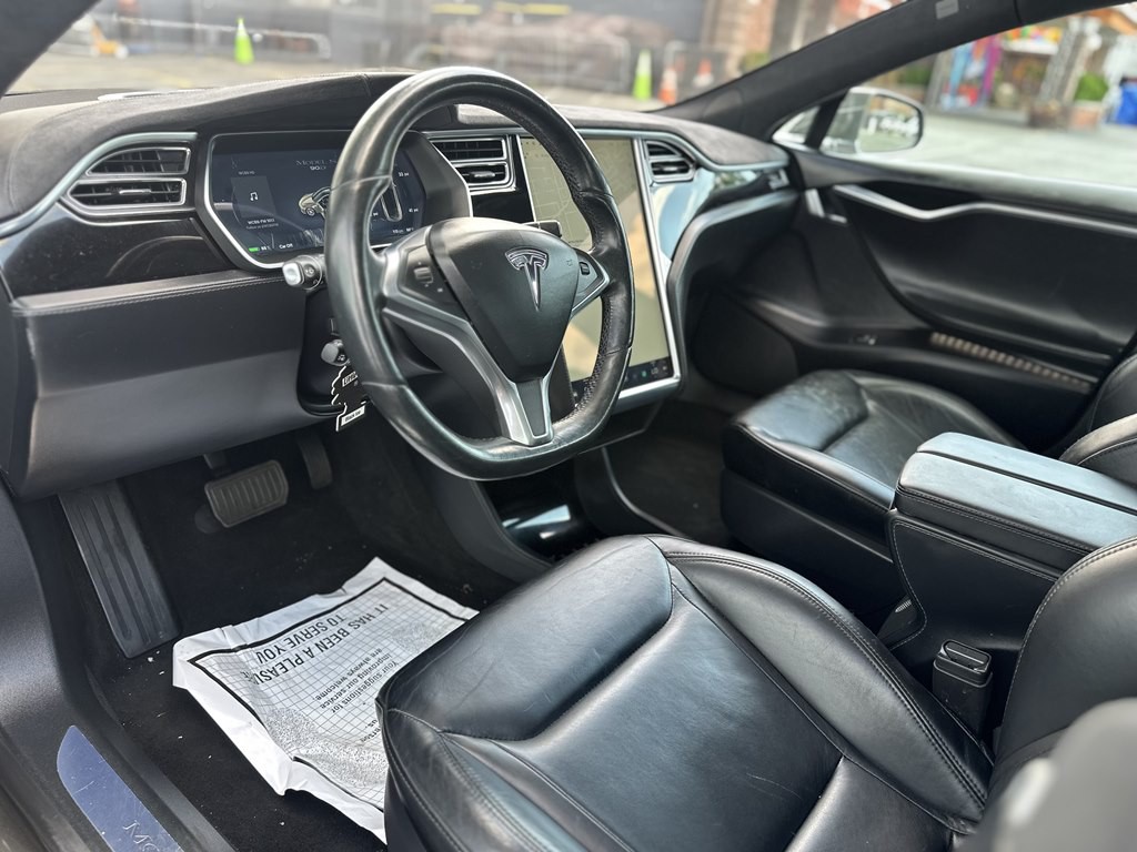 2016 Tesla Model S Image 10