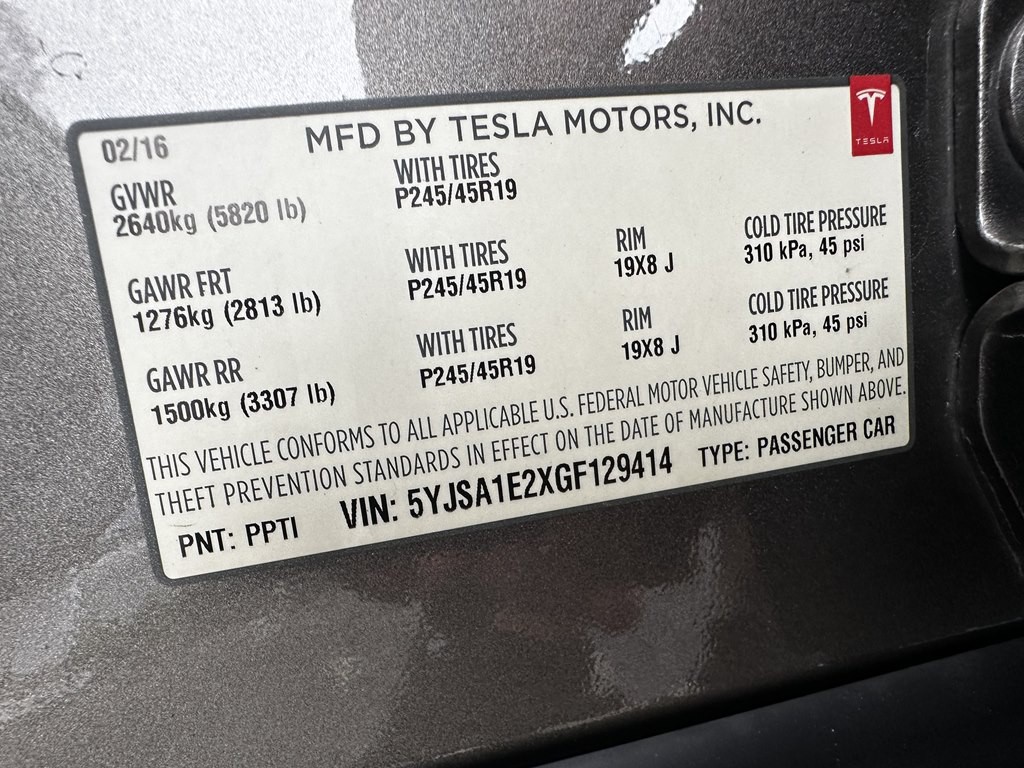 2016 Tesla Model S Image 16