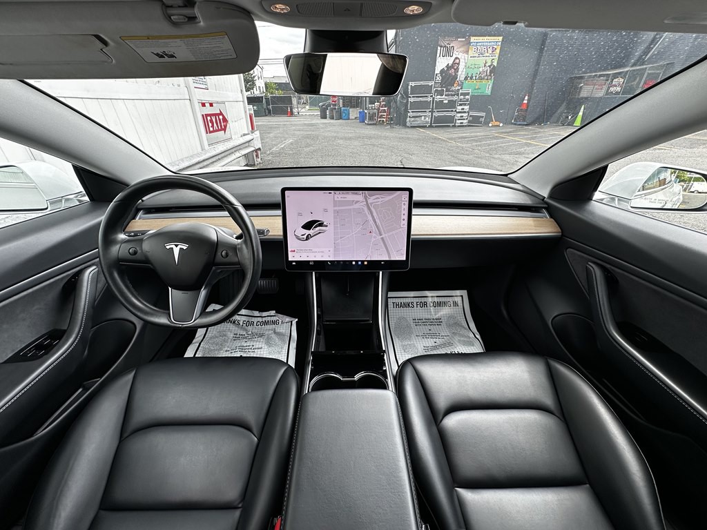 2018 Tesla Model 3 Image 9