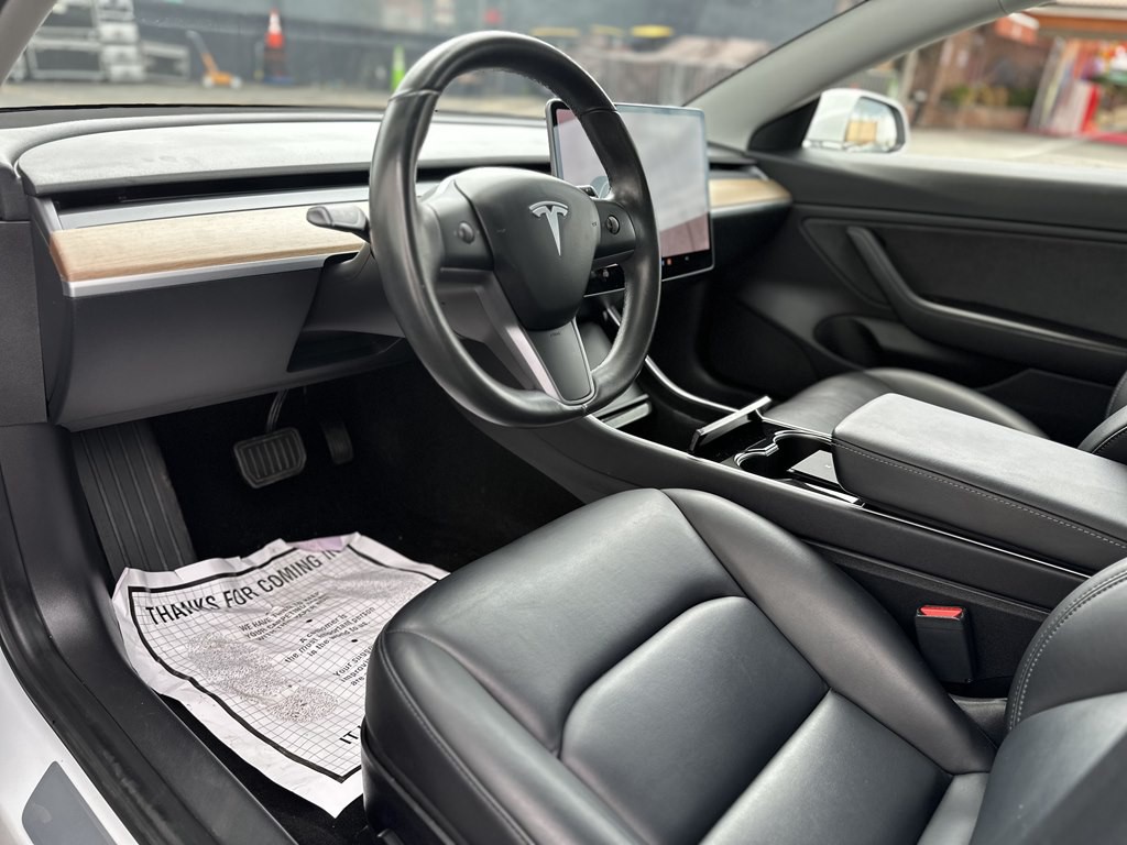 2018 Tesla Model 3 Image 10