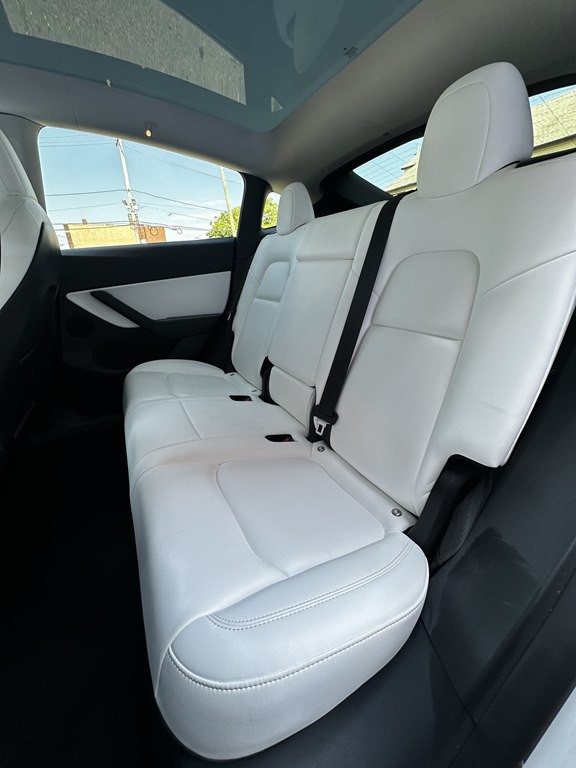 2021 Tesla Model Y Image 15
