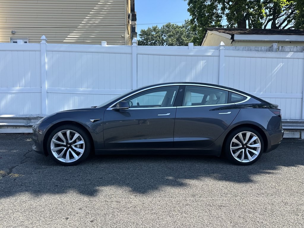 2019 Tesla Model 3 Image 4