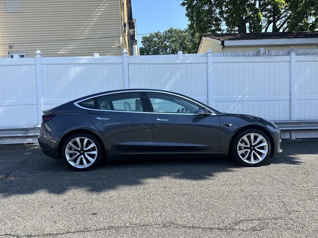 2019 Tesla Model 3 Image 8