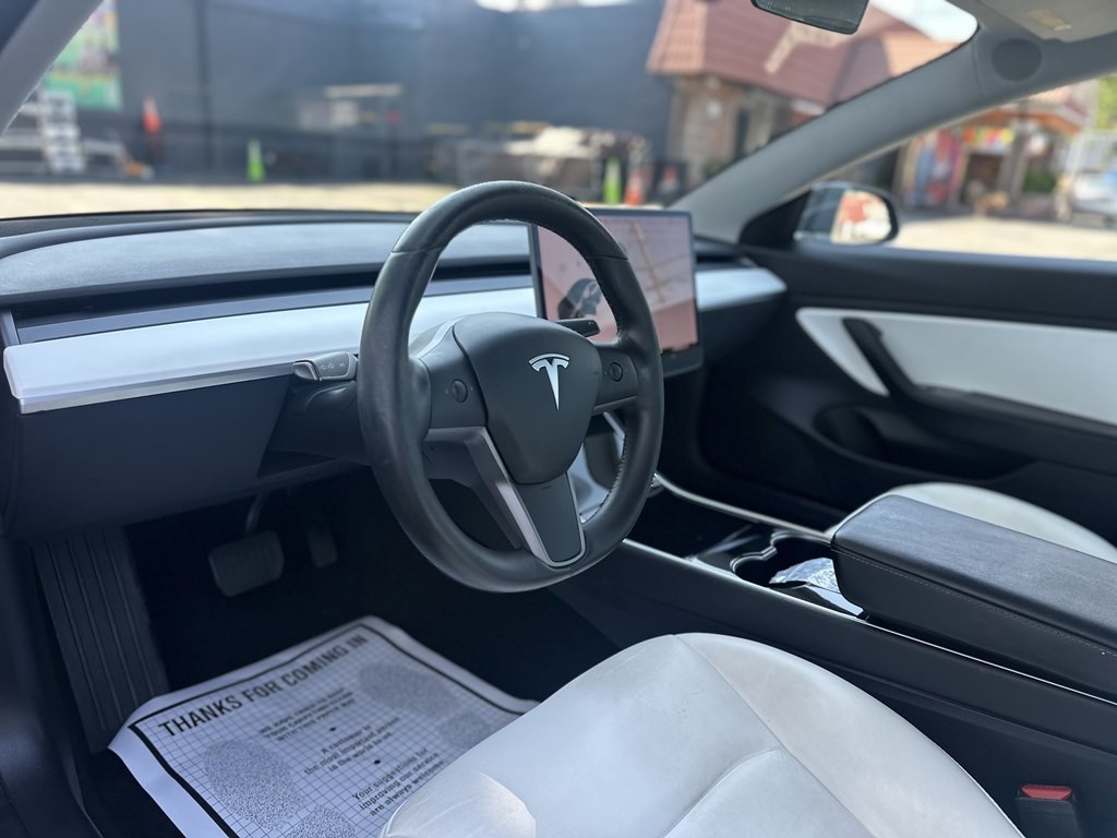 2019 Tesla Model 3 Image 10