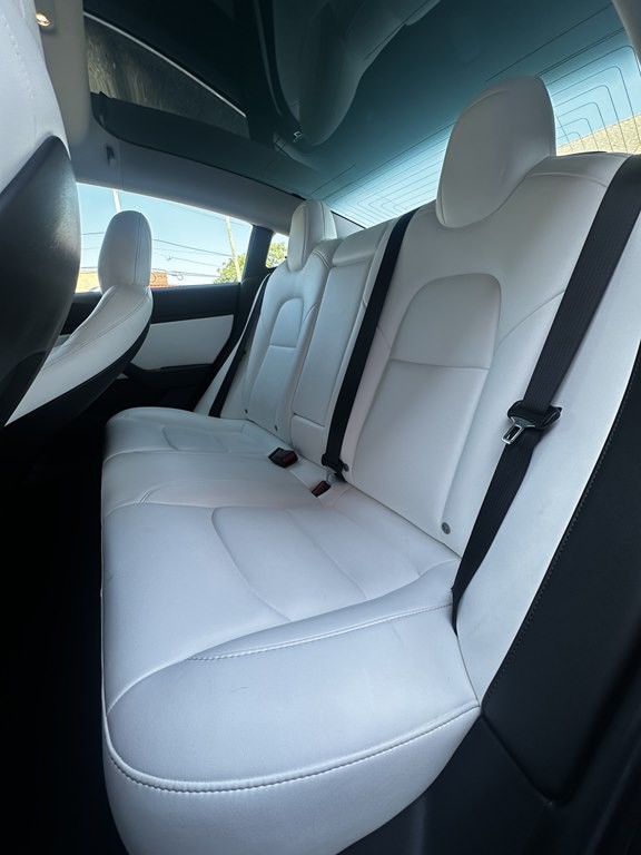 2019 Tesla Model 3 Image 15