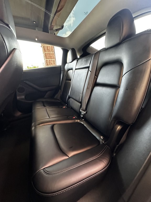 2021 Tesla Model Y Image 15