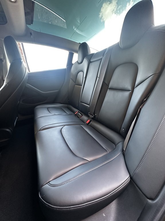 2018 Tesla Model 3 Image 15