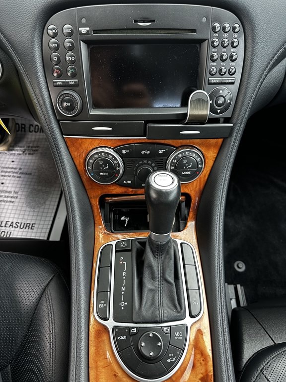 2009 Mercedes-Benz SL-Class Image 12