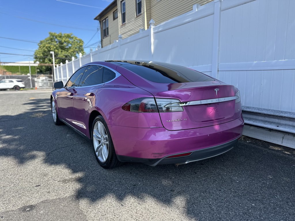 2014 Tesla Model S Image 5
