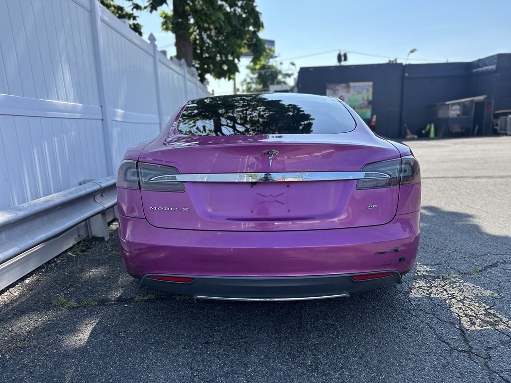 2014 Tesla Model S Image 6