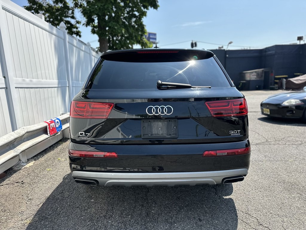 2017 Audi Q7 Image 6