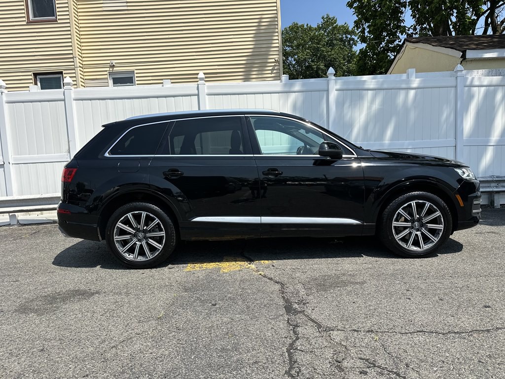 2017 Audi Q7 Image 8