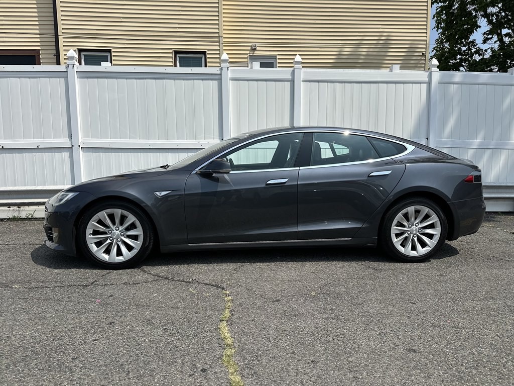 2016 Tesla Model S Image 4