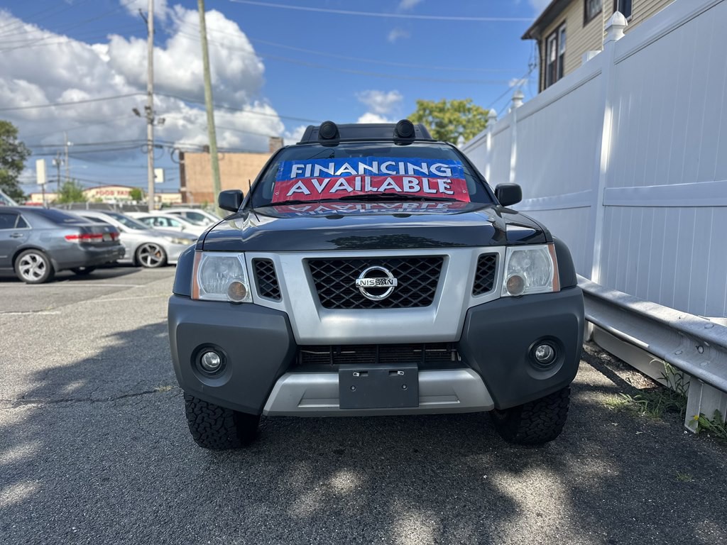 2012 Nissan Xterra Image 2