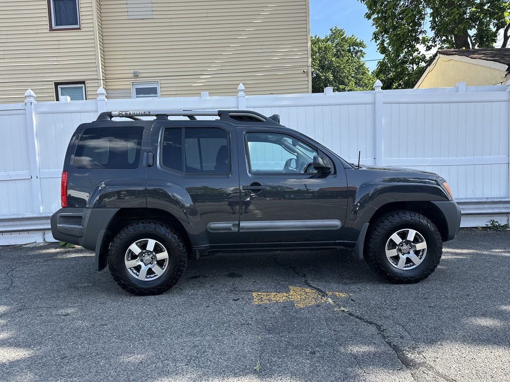 2012 Nissan Xterra Image 8