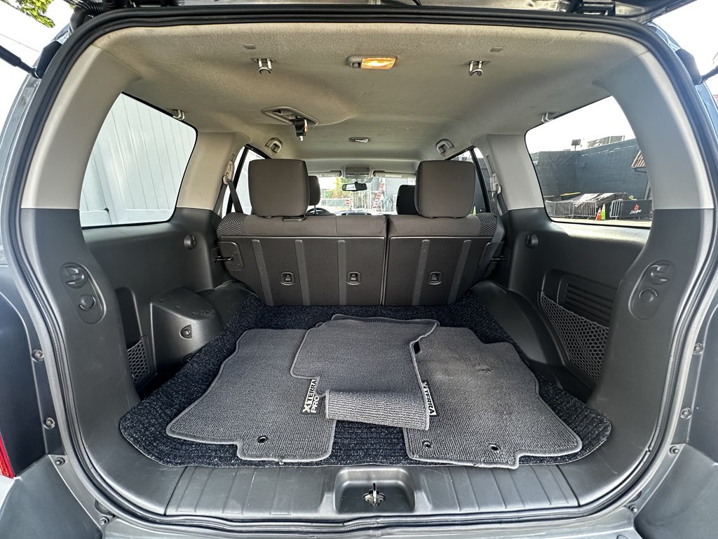 2012 Nissan Xterra Image 16