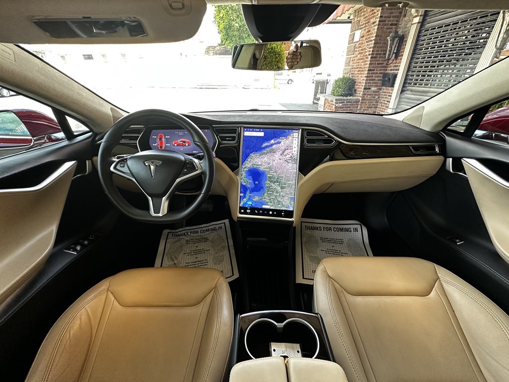 2015 Tesla Model S Image 9