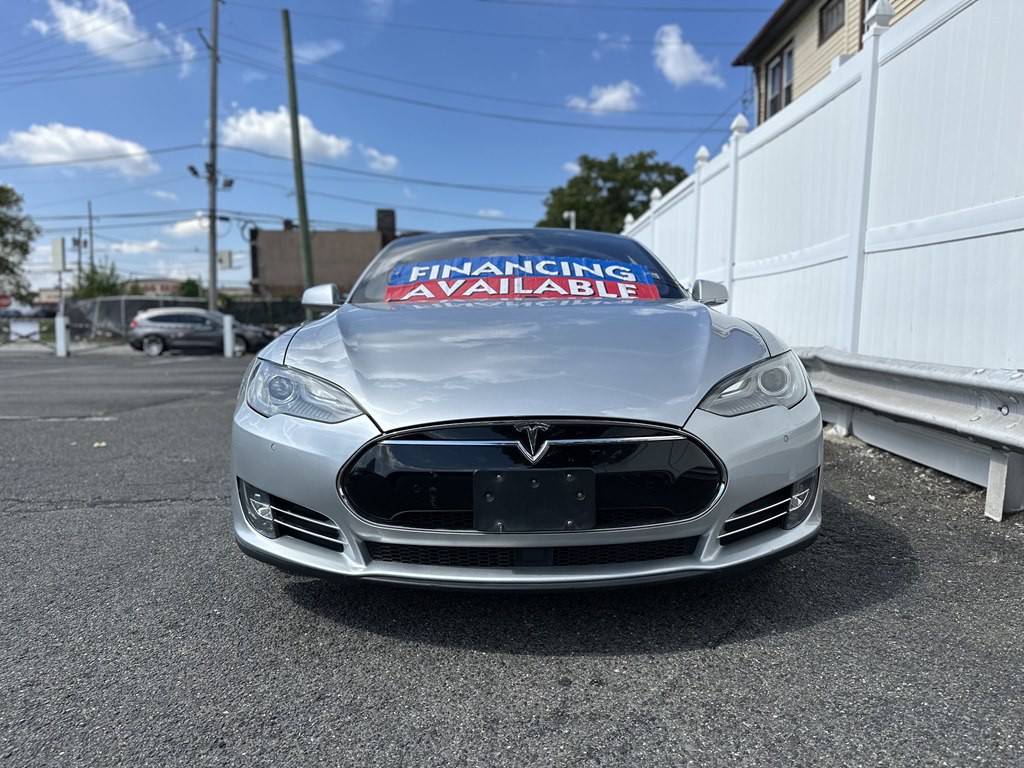 2016 Tesla Model S Image 2