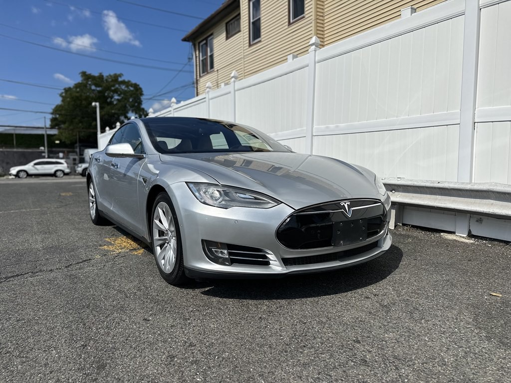 2016 Tesla Model S Image 3