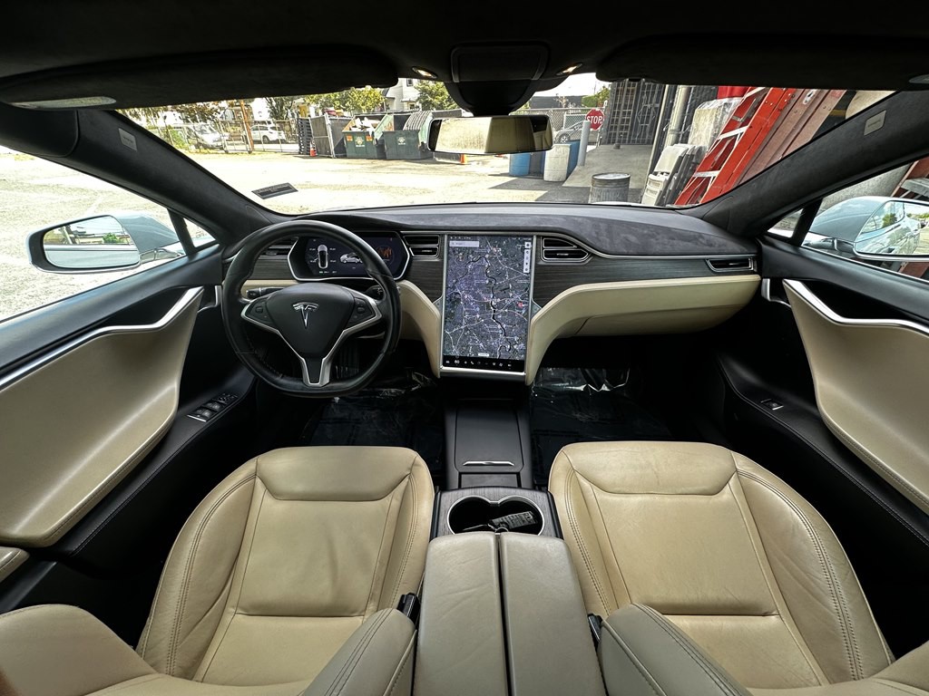 2016 Tesla Model S Image 9