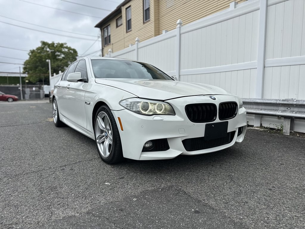 2013 BMW 5 Series Image 3
