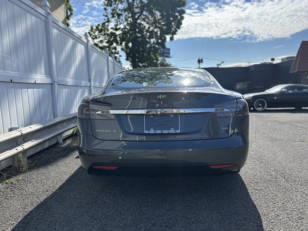 2017 Tesla Model S Image 6