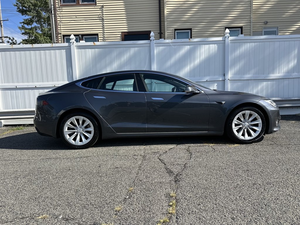 2017 Tesla Model S Image 8