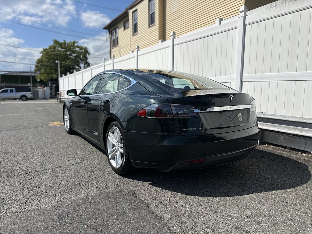 2013 Tesla Model S Image 5