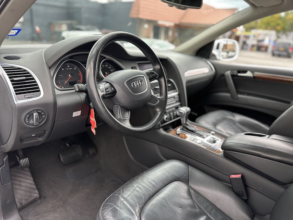 2015 Audi Q7 Image 10