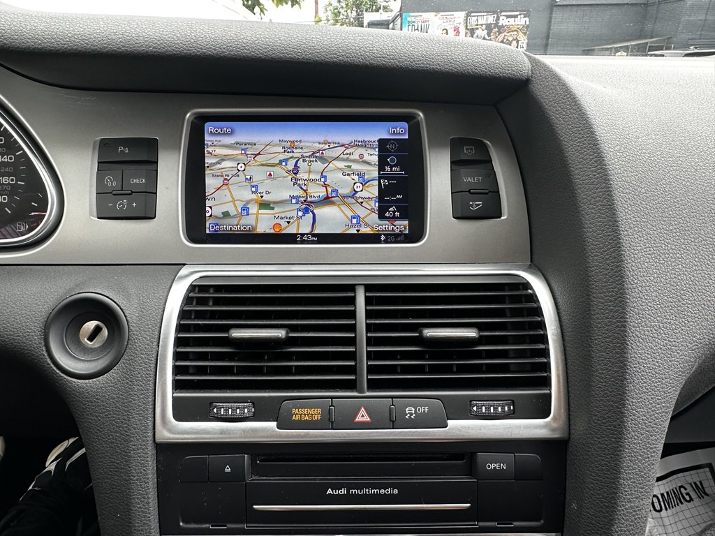 2015 Audi Q7 Image 13