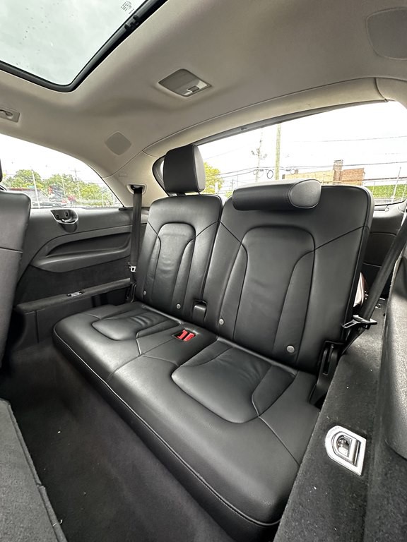 2015 Audi Q7 Image 17
