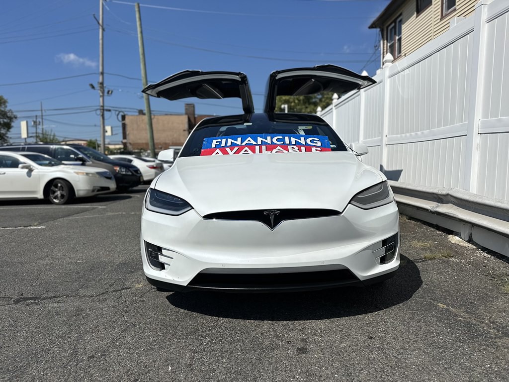 2016 Tesla Model X Image 2