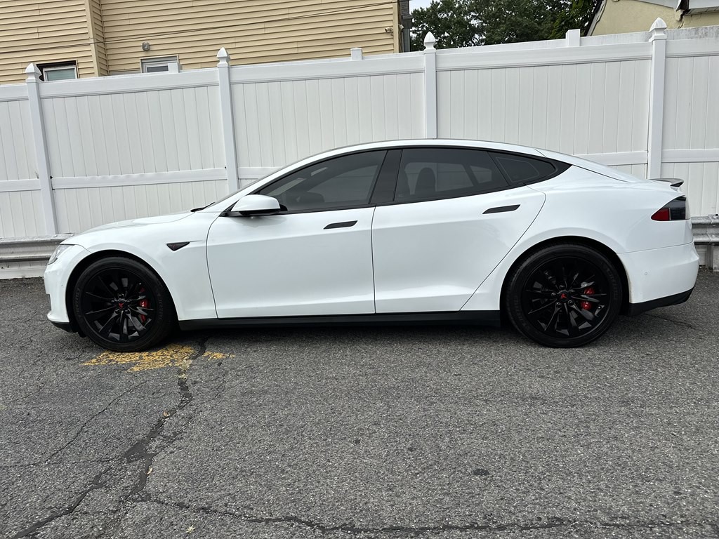 2015 Tesla Model S Image 4