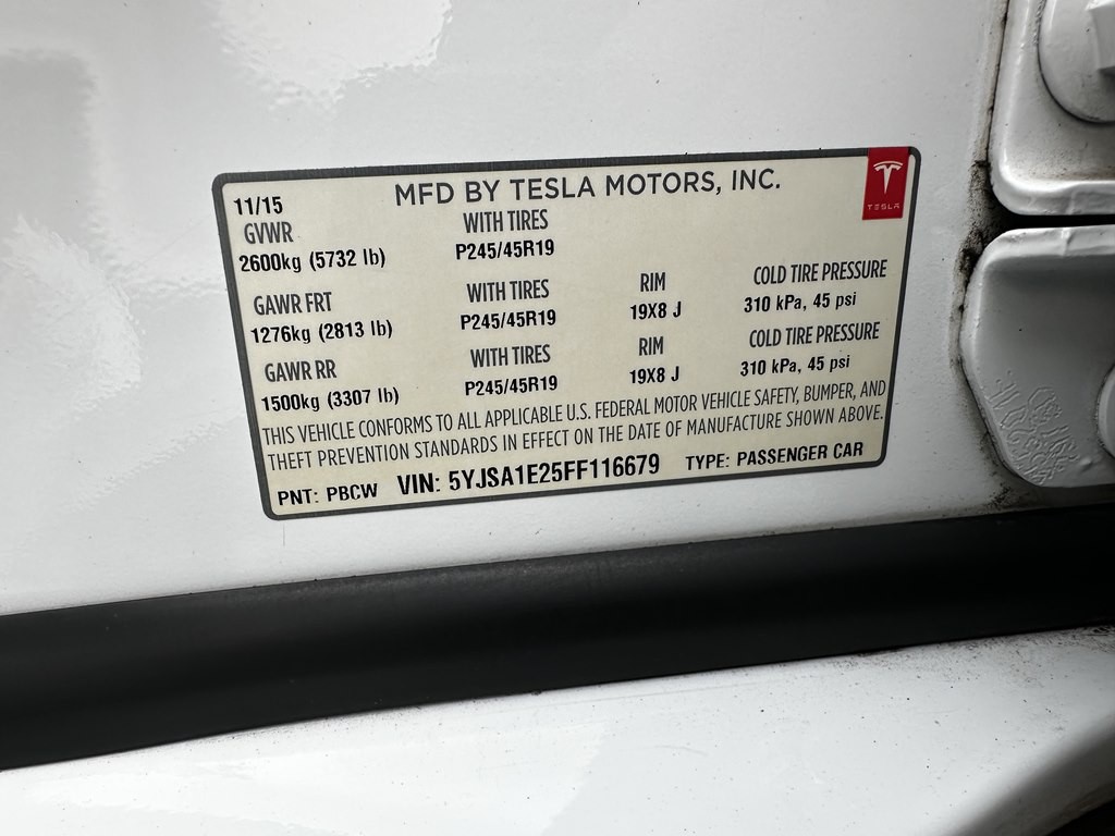 2015 Tesla Model S Image 16