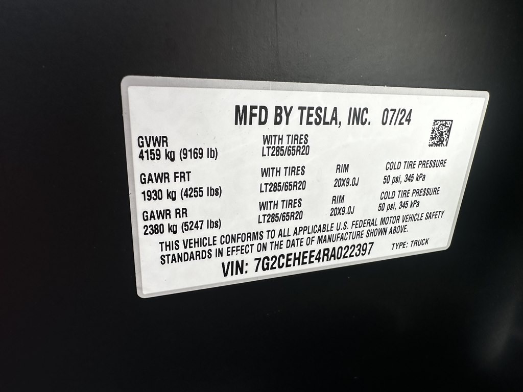 2024 Tesla Cybertruck Image 18
