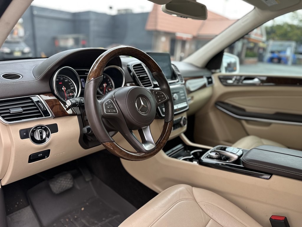 2018 Mercedes-Benz GLS-Class Image 10