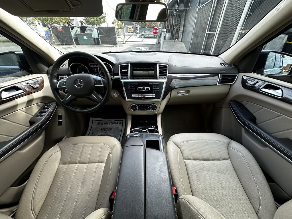 2013 Mercedes-Benz GL-Class Image 9
