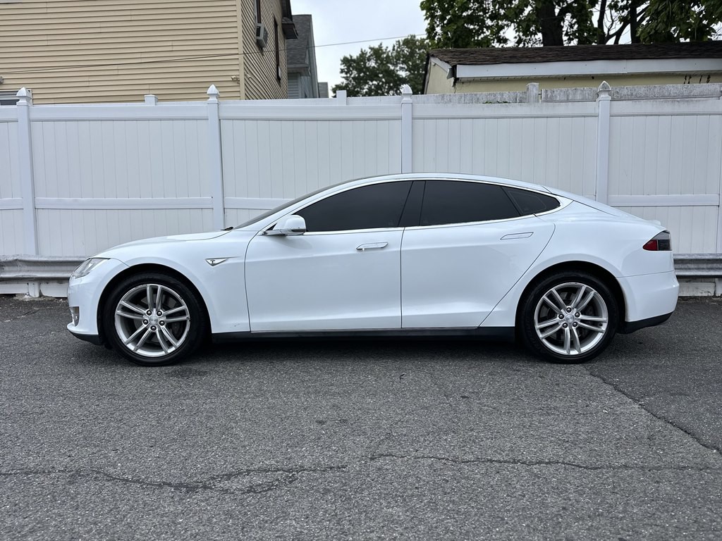 2014 Tesla Model S Image 4