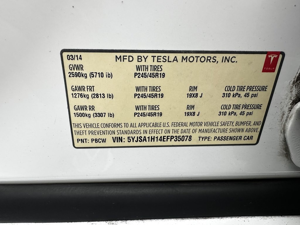 2014 Tesla Model S Image 16