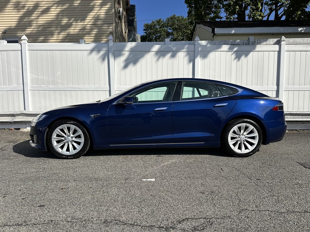 2017 Tesla Model S Image 4