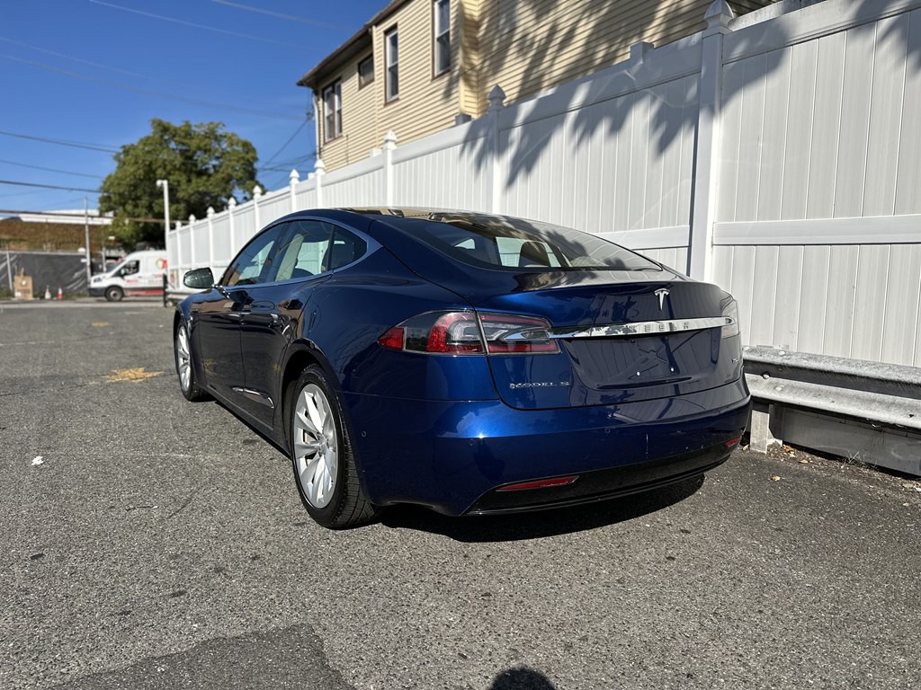 2017 Tesla Model S Image 5