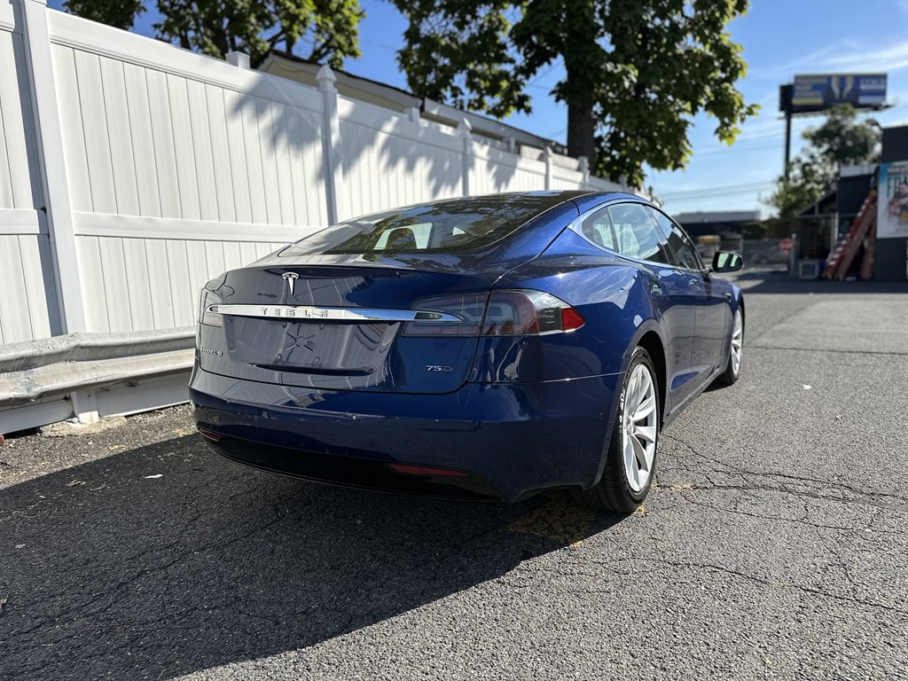 2017 Tesla Model S Image 7