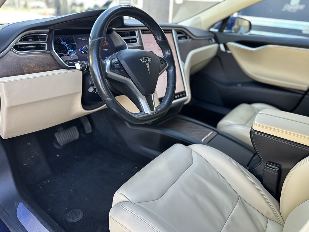 2017 Tesla Model S Image 10